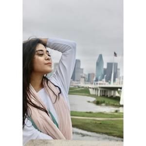 Meet your Posher, Daniela